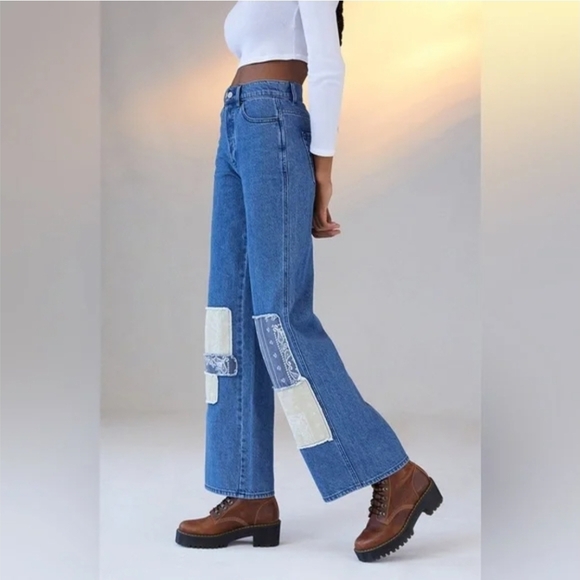 PacSun Blue Jeans with bandana patchwork size 23 - Picture 3 of 13